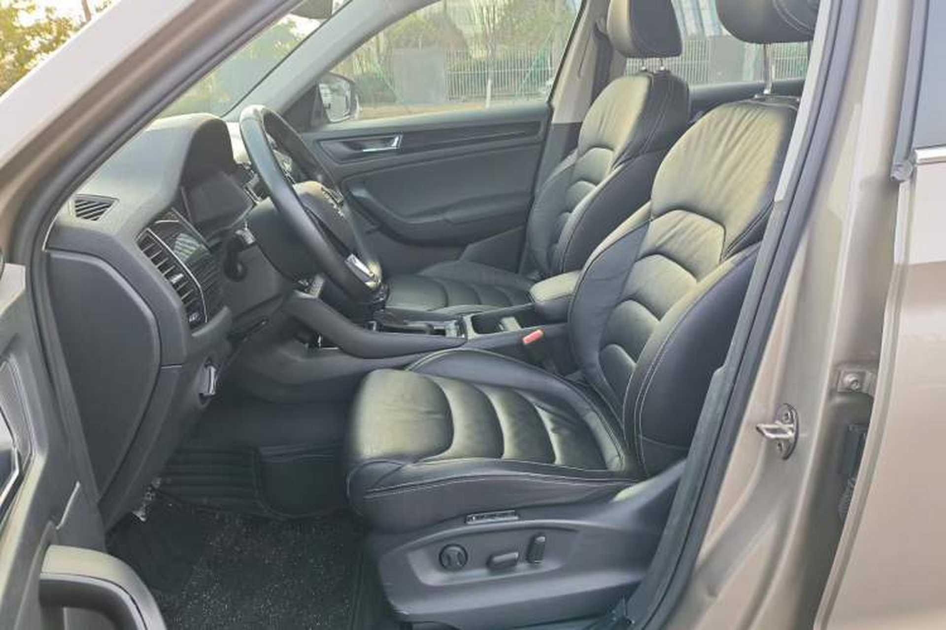 Used Skoda Kodiaq 2019 Facelifted TSI380 7-Seater All-Wheel-Drive Luxury Enjoyment Edition China VI Standard Interior 5