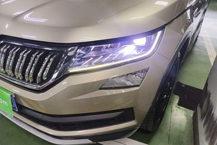 Used Skoda Kodiaq 2019 TSI330 5-Seat Two-Wheel Drive Luxury Enjoyment Edition China V Standard Left Front Headlight