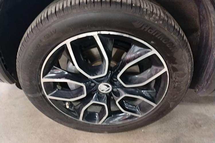 Used Skoda Kodiaq 2019 Facelifted TSI330 7-Seater Two-Wheel-Drive Luxury Enjoyment Edition China VI Standard Left Front Wheel Hub