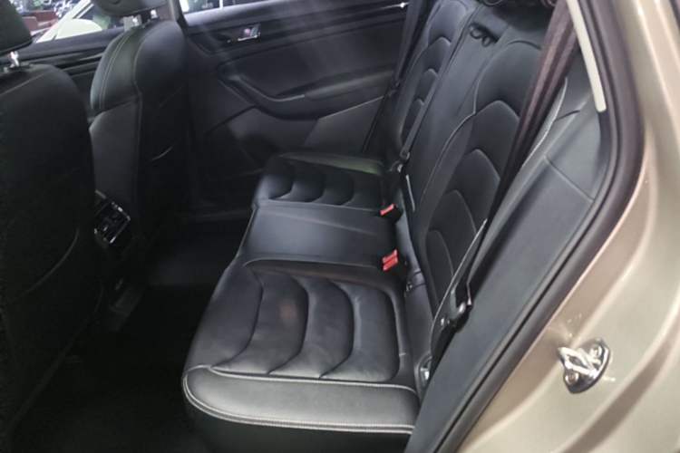 Used Skoda Kodiaq 2019 TSI330 5-Seat Two-Wheel Drive Luxury Enjoyment Edition China V Standard Left Rear Seat