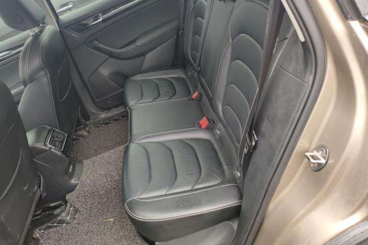 Used Skoda Kodiaq 2019 Facelifted TSI330 5-Seater Two-Wheel-Drive Luxury Enjoyment Edition China VI Standard Left Rear Seat