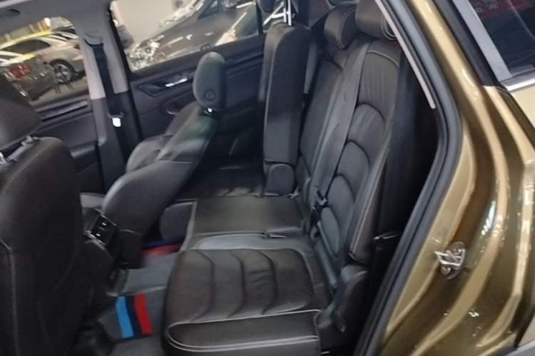 Used Skoda Kodiaq 2019 Facelifted TSI330 7-Seater Two-Wheel-Drive Luxury Enjoyment Edition China VI Standard Left Rear Seat