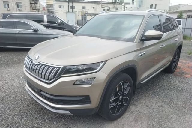 Used Skoda Kodiaq 2019 Facelifted TSI330 5-Seater Two-Wheel-Drive Luxury Enjoyment Edition China VI Standard