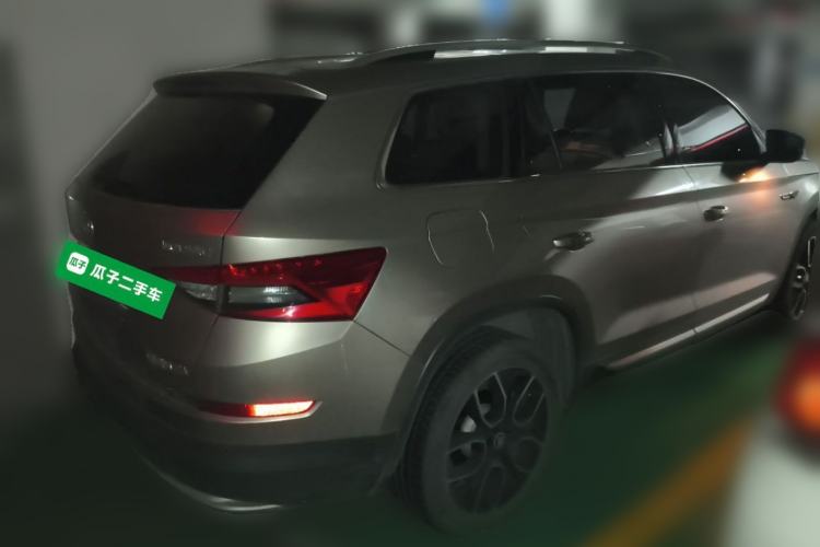 Used Skoda Kodiaq 2019 Facelifted TSI330 7-Seater Two-Wheel-Drive Deluxe Enjoyment Version China V Emission Standard Rear Right 45 Deg