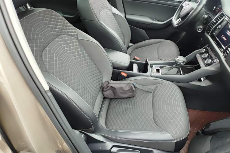 Used Skoda Kodiaq 2019 Restyled TSI330 5-Seater Two-Wheel Drive Comfort Version China VI Standard Right Front Seat