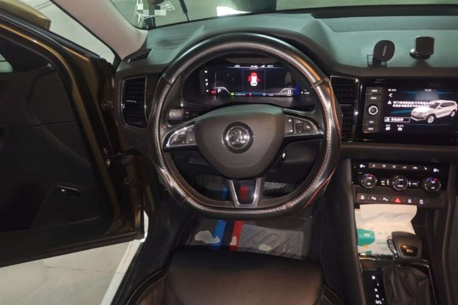 Used Skoda Kodiaq 2019 Facelifted TSI330 7-Seater Two-Wheel-Drive Luxury Enjoyment Edition China VI Standard Steering Wheel
