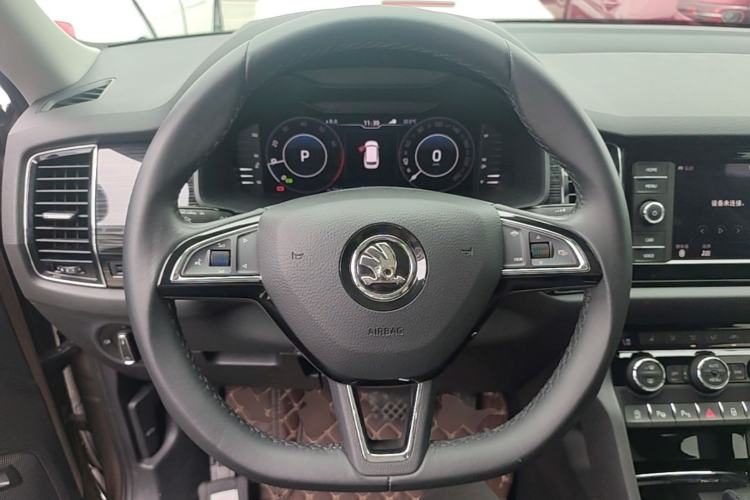 Used Skoda Kodiaq 2019 Facelifted TSI330 7-Seater Two-Wheel-Drive Luxury Enjoyment Edition China VI Standard Steering Wheel