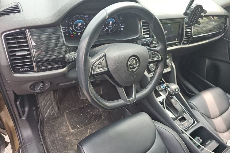 Used Skoda Kodiaq 2019 Facelifted TSI330 7-Seater Two-Wheel-Drive Luxury Enjoyment Edition China VI Standard Steering Wheel