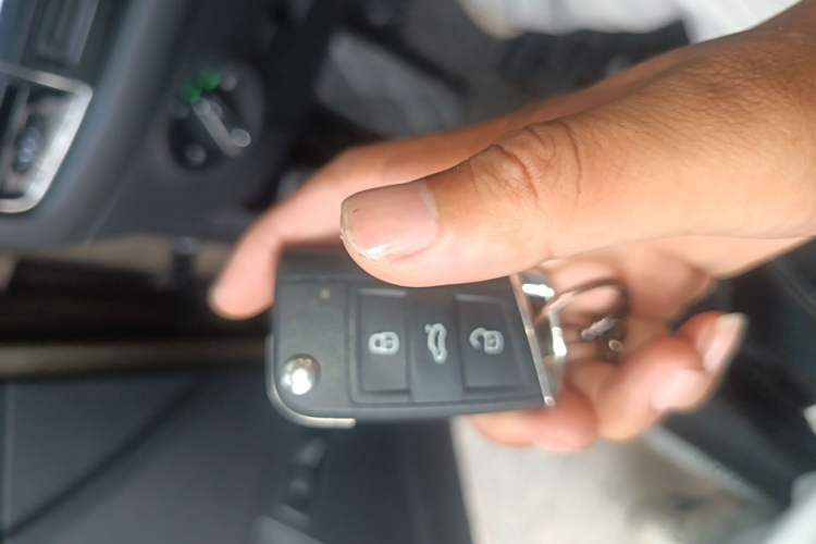 Used Skoda Kodiaq 2019 Facelifted TSI330 5-Seater Two-Wheel-Drive Luxury Enjoyment Edition China VI Standard Vehicle Key
