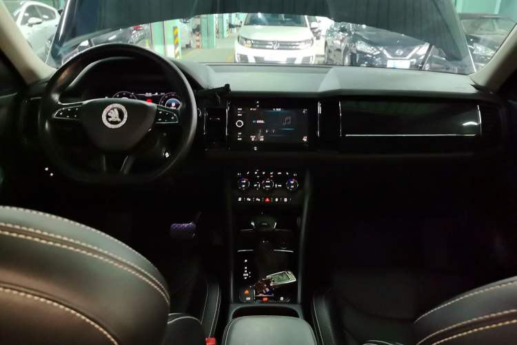 Used Skoda Kodiaq 2020 TSI330 5-Seat Two-Wheel Drive Deluxe Enjoyment Edition Center Console