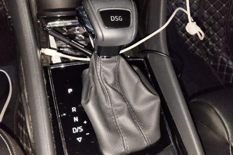 Used Skoda Kodiaq 2020 TSI330 7-Seater Two-Wheel-Drive Luxury Enjoyment Edition Gear Lever
