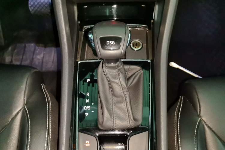 Used Skoda Kodiaq 2020 TSI330 5-Seat Two-Wheel Drive Deluxe Enjoyment Edition Gear Lever
