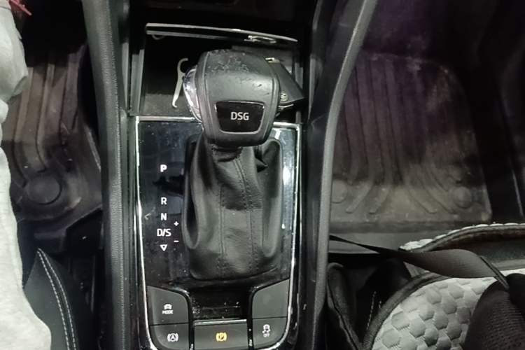 Used Skoda Kodiaq 2020 TSI330 7-Seater Two-Wheel-Drive Luxury Enjoyment Edition Gear Lever