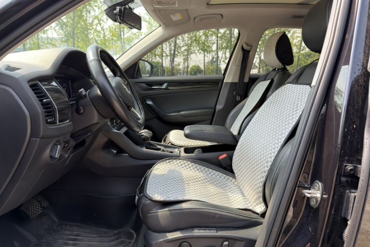Used Skoda Kodiaq 2020 TSI330 7-Seater Two-Wheel-Drive Luxury Enjoyment Edition Interior 2