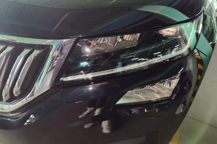 Used Skoda Kodiaq 2020 TSI330 5-Seat Two-Wheel Drive Deluxe Enjoyment Edition Left Front Headlight