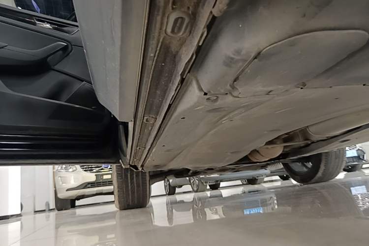 Used Skoda Kodiaq 2020 TSI330 7-Seater Two-Wheel-Drive Luxury Enjoyment Edition Left Side Sill