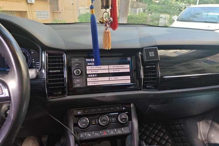 Used Skoda Kodiaq 2020 TSI330 5-Seat Two-Wheel Drive Deluxe Enjoyment Edition Audio And AC Panel