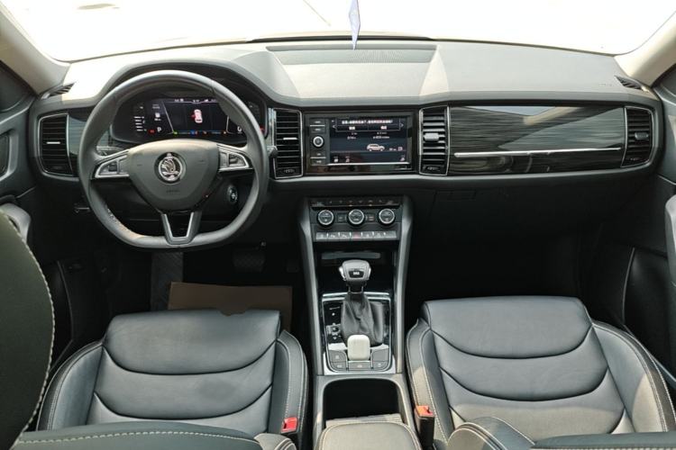 Used Skoda Kodiaq 2020 TSI330 7-Seater Two-Wheel-Drive Luxury Enjoyment Edition Center Console