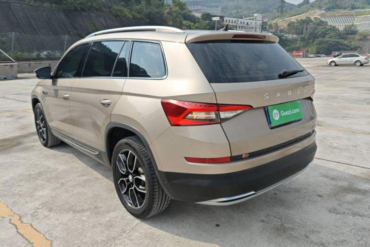 Used Skoda Kodiaq 2020 TSI330 7-Seater Two-Wheel-Drive Luxury Enjoyment Edition Exterior 2
