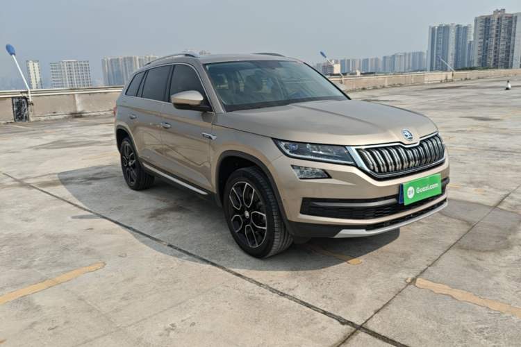 Used Skoda Kodiaq 2020 TSI330 7-Seater Two-Wheel-Drive Luxury Enjoyment Edition Front Right 45 Deg