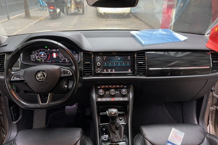 Used Skoda Kodiaq 2020 TSI330 7-Seater Two-Wheel-Drive Luxury Enjoyment Edition Interior 3