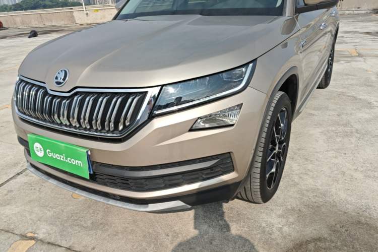 Used Skoda Kodiaq 2020 TSI330 7-Seater Two-Wheel-Drive Luxury Enjoyment Edition Left Front Headlight