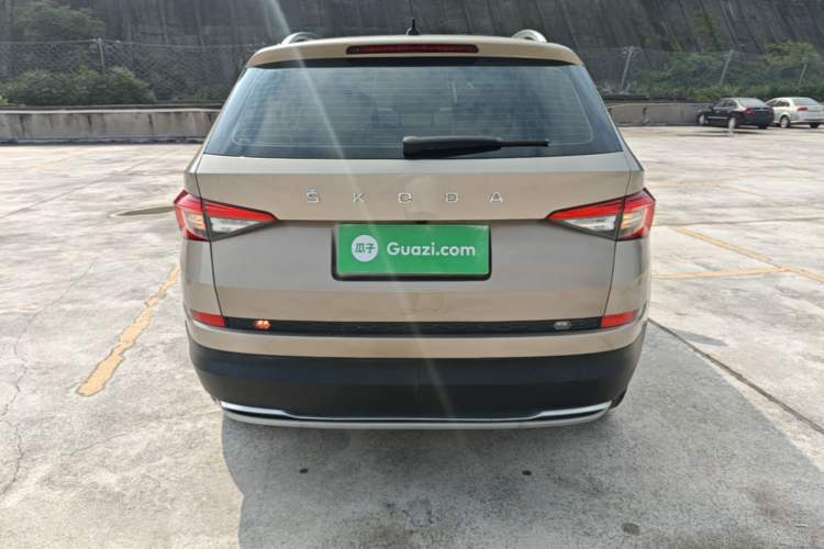 Used Skoda Kodiaq 2020 TSI330 7-Seater Two-Wheel-Drive Luxury Enjoyment Edition Rear