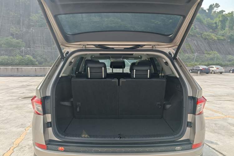 Used Skoda Kodiaq 2020 TSI330 7-Seater Two-Wheel-Drive Luxury Enjoyment Edition Trunk