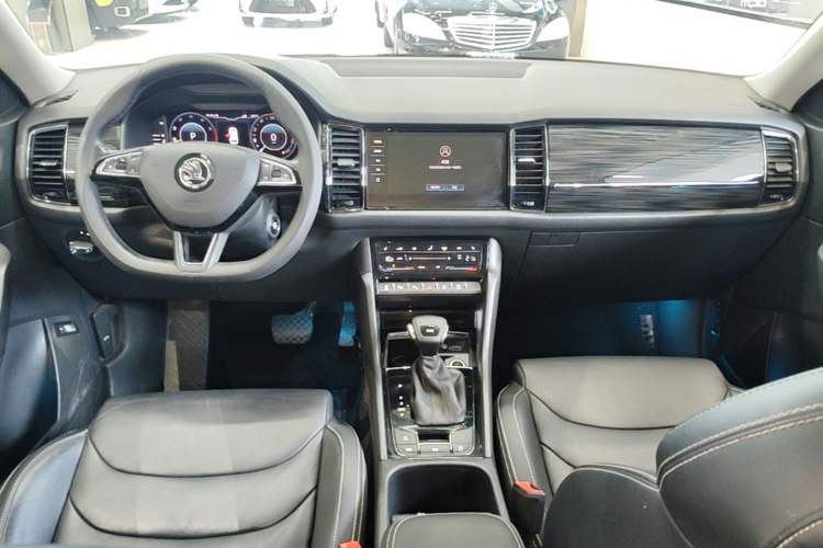 Used Skoda Kodiaq 2020 TSI330 7-Seater Two-Wheel-Drive Luxury Enjoyment Edition Center Console
