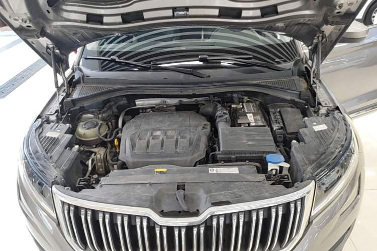 Used Skoda Kodiaq 2020 TSI330 7-Seater Two-Wheel-Drive Luxury Enjoyment Edition Engine Bay