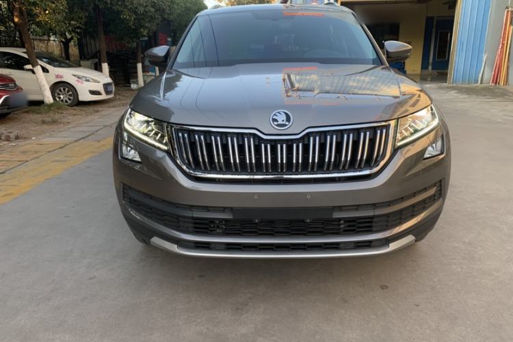 Used Skoda Kodiaq 2020 TSI330 7-Seater Two-Wheel-Drive Luxury Enjoyment Edition Exterior 4
