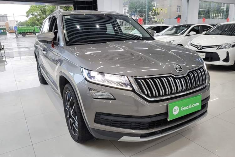 Used Skoda Kodiaq 2020 TSI330 7-Seater Two-Wheel-Drive Luxury Enjoyment Edition Front Right 45 Deg