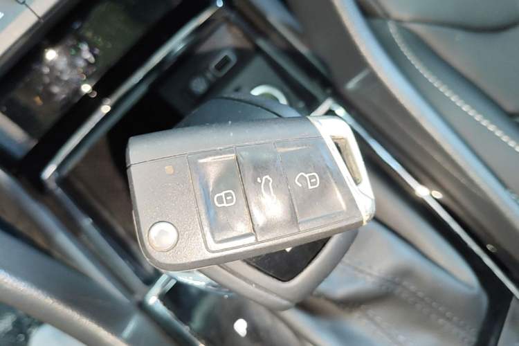 Used Skoda Kodiaq 2020 TSI330 7-Seater Two-Wheel-Drive Luxury Enjoyment Edition Interior 1