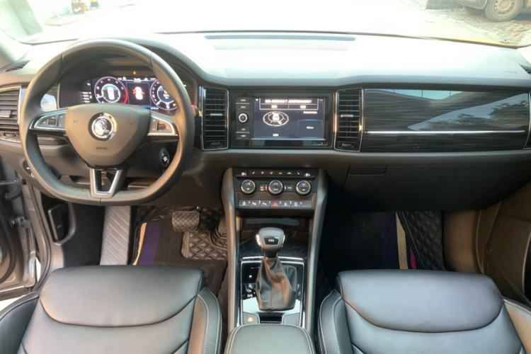 Used Skoda Kodiaq 2020 TSI330 7-Seater Two-Wheel-Drive Luxury Enjoyment Edition Interior 2