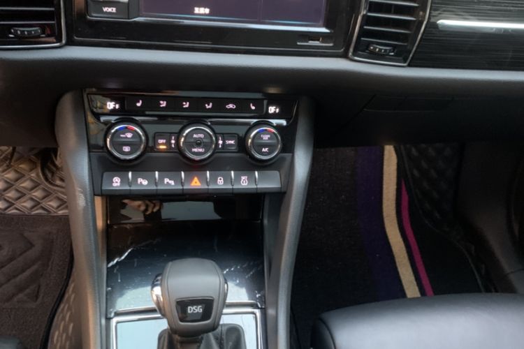 Used Skoda Kodiaq 2020 TSI330 7-Seater Two-Wheel-Drive Luxury Enjoyment Edition Interior 4