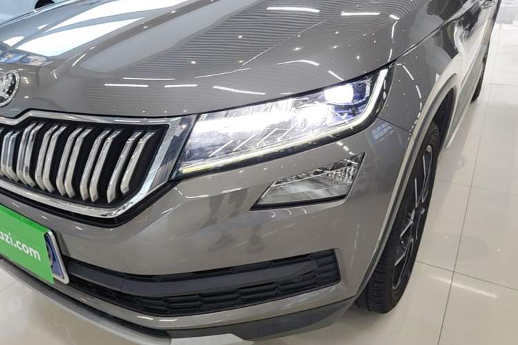 Used Skoda Kodiaq 2020 TSI330 7-Seater Two-Wheel-Drive Luxury Enjoyment Edition Left Front Headlight
