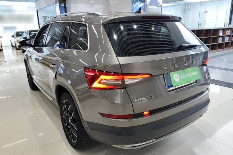 Used Skoda Kodiaq 2020 TSI330 7-Seater Two-Wheel-Drive Luxury Enjoyment Edition Rear Left 45 Deg