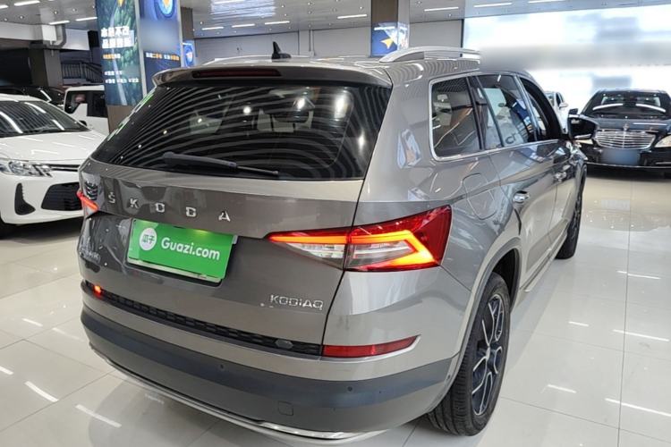 Used Skoda Kodiaq 2020 TSI330 7-Seater Two-Wheel-Drive Luxury Enjoyment Edition Rear Right 45 Deg