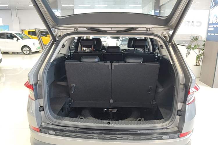 Used Skoda Kodiaq 2020 TSI330 7-Seater Two-Wheel-Drive Luxury Enjoyment Edition Trunk