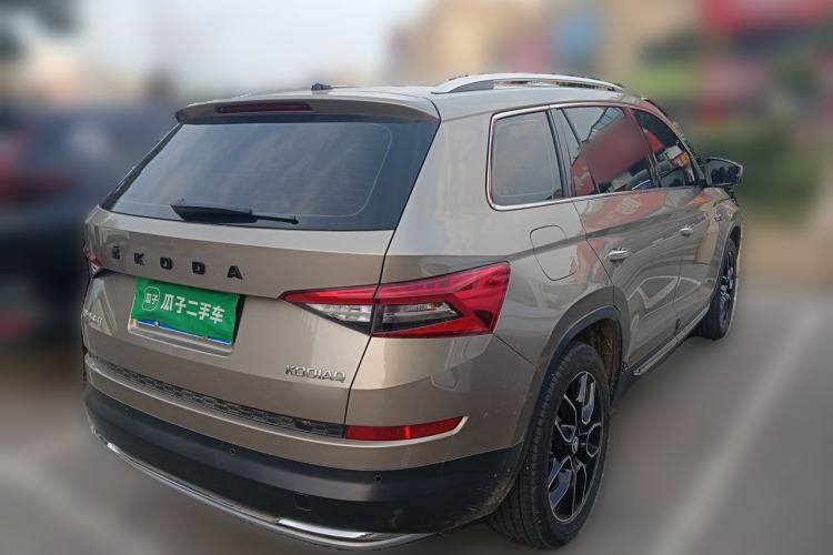 Used Skoda Kodiaq 2020 TSI330 7-Seater Two-Wheel-Drive Luxury Enjoyment Edition Rear Right 45 Deg