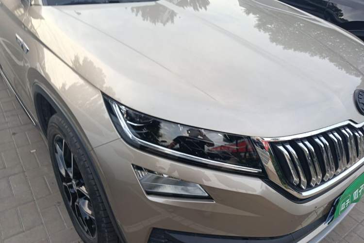Used Skoda Kodiaq 2020 TSI330 7-Seater Two-Wheel-Drive Luxury Enjoyment Edition Right Front Headlight