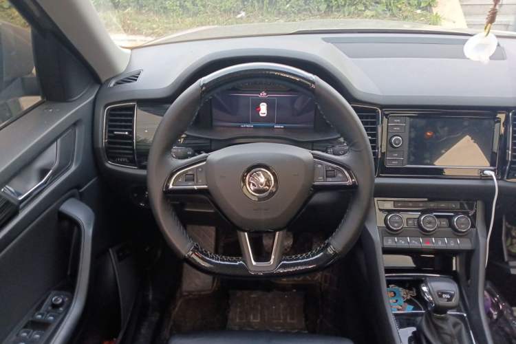 Used Skoda Kodiaq 2020 TSI330 7-Seater Two-Wheel-Drive Luxury Enjoyment Edition Steering Wheel