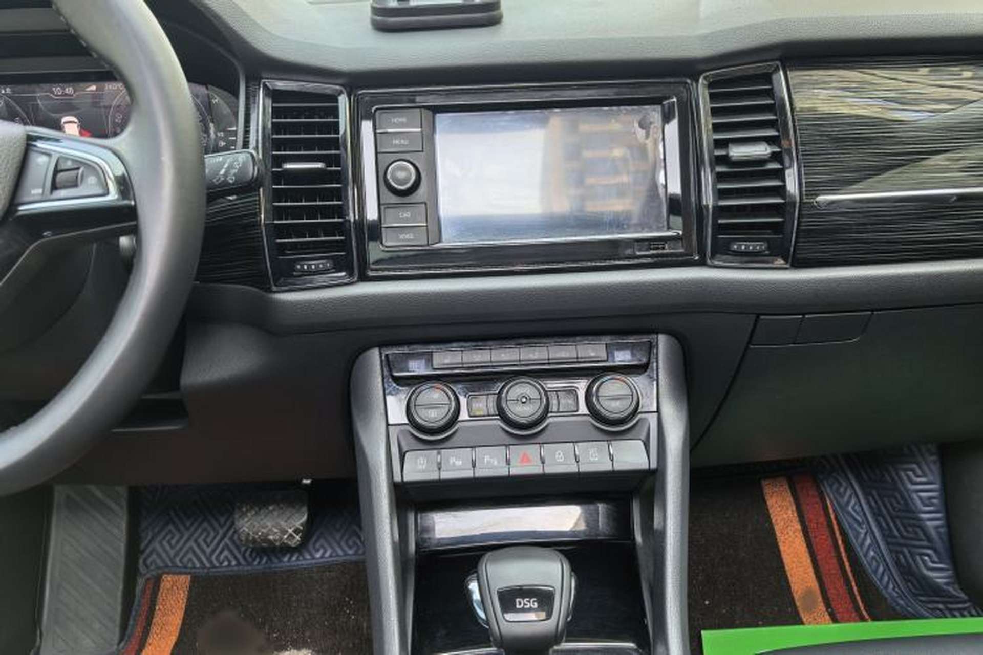 Used Skoda Kodiaq 2020 TSI330 7-Seater Two-Wheel-Drive Luxury Enjoyment Edition Interior 7
