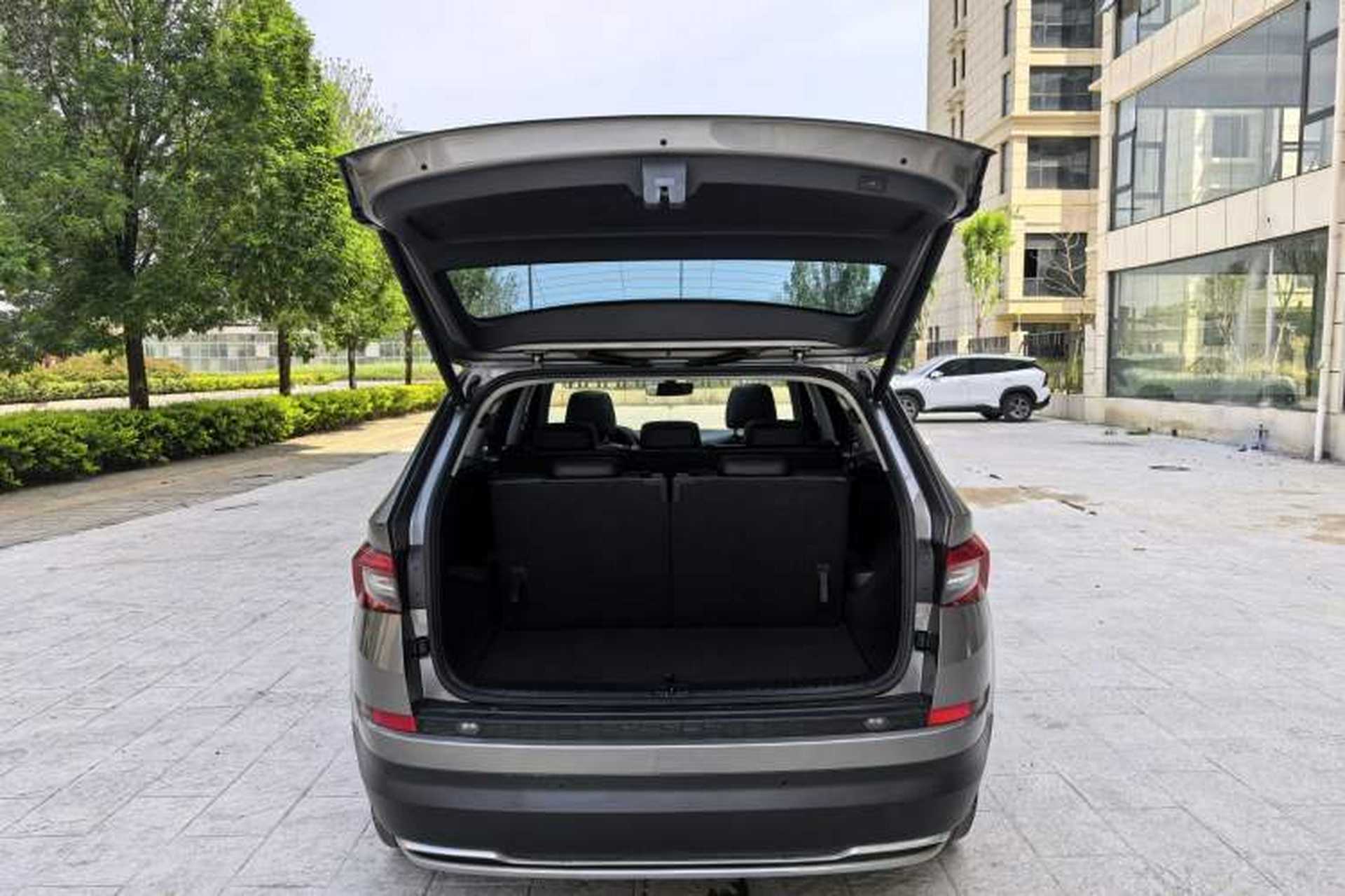Used Skoda Kodiaq 2020 TSI330 7-Seater Two-Wheel-Drive Luxury Enjoyment Edition Trunk