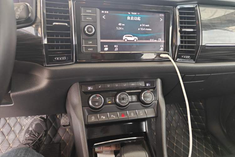 Used Skoda Kodiaq 2020 TSI330 5-Seat Two-Wheel Drive Deluxe Enjoyment Edition Audio And AC Panel
