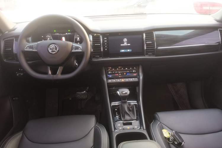 Used Skoda Kodiaq 2020 TSI330 5-Seat Two-Wheel Drive Deluxe Enjoyment Edition Center Console