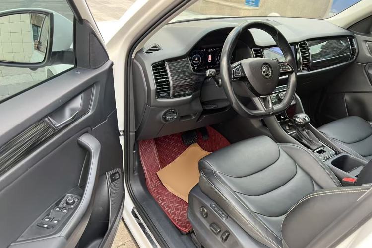 Used Skoda Kodiaq 2020 TSI330 7-Seater Two-Wheel-Drive Luxury Enjoyment Edition Driver Seat