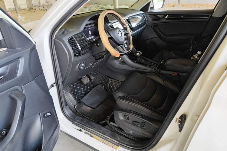 Used Skoda Kodiaq 2020 TSI330 7-Seater Two-Wheel-Drive Luxury Enjoyment Edition Driver Seat