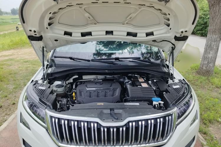 Used Skoda Kodiaq 2020 TSI330 7-Seater Two-Wheel-Drive Luxury Enjoyment Edition Engine Bay