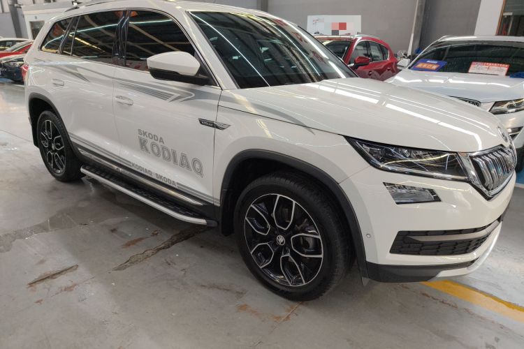 Used Skoda Kodiaq 2020 TSI330 5-Seat Two-Wheel Drive Deluxe Enjoyment Edition Exterior 2